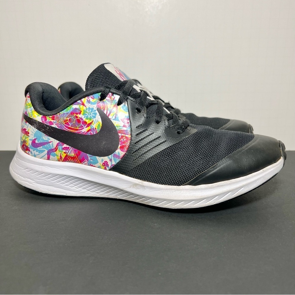Girls NIKE Star Runner 2 Floral Graphic Athletic Shoes / Size 7 Youth - 8.5 W